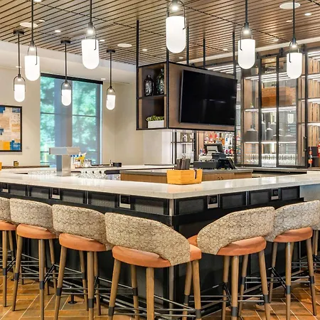 Cambria Hotel New Haven University Area